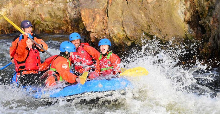 Te Awa Kairangi Grade 2 Scenic Rafting Tour - Floating through Te Awa Kairangi