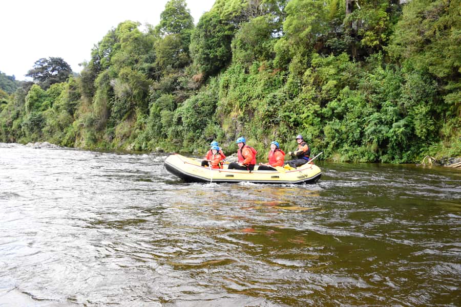 Te Awa Kairangi Grade 2 Scenic Rafting Tour - What the $89 price includes