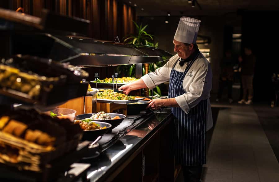 Te Puia: Te Pō Evening Hāngī Buffet and Cultural Experience - Key points to know before booking