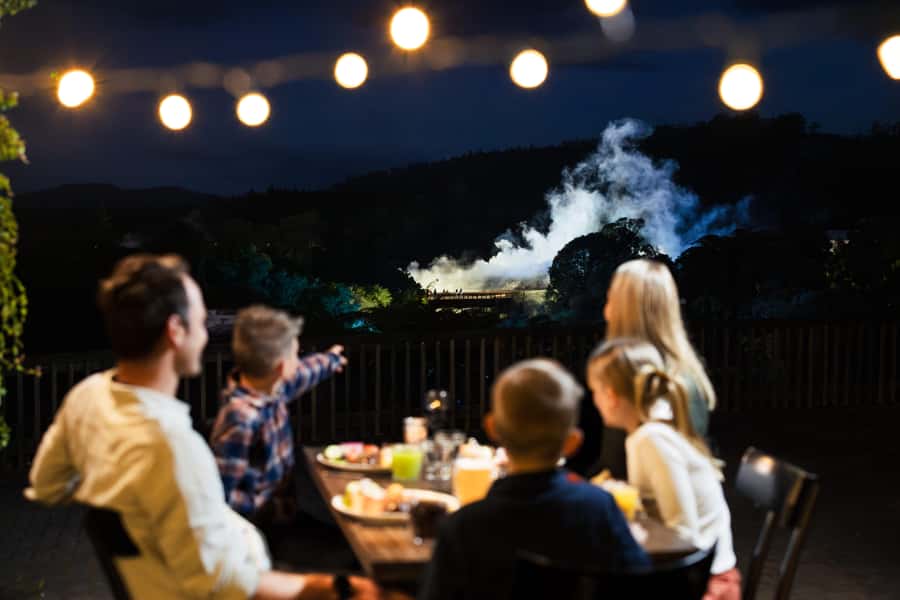 Te Puia: Te Pō Evening Hāngī Buffet and Cultural Experience - The pōhiri and Te Aronui a Rua