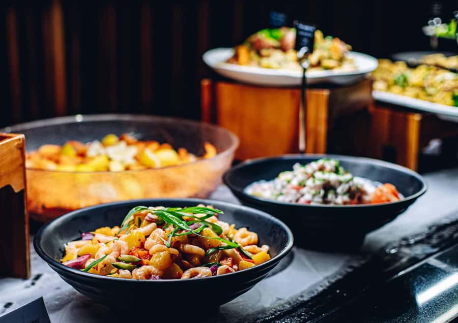 Te Puia: Te Pō Evening Hāngī Buffet and Cultural Experience - The hāngī buffet: come hungry