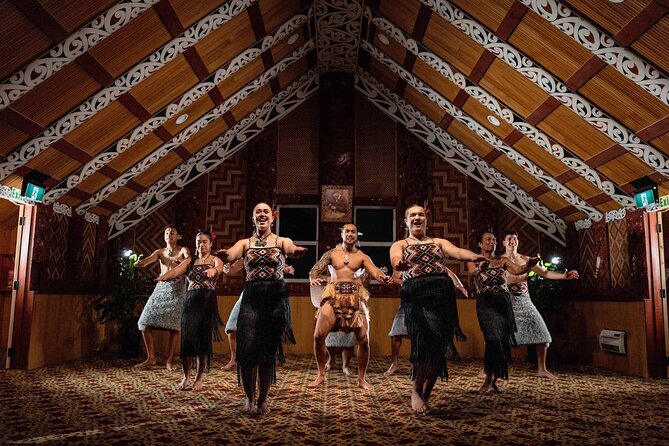 Te Puia: Te Pō Indigenous Evening Experience with Dinner - The buffet: hangi specialties plus familiar choices