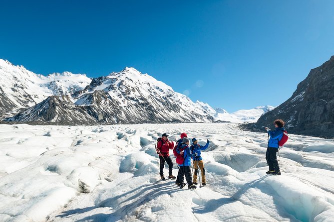 The Adventurer: Tasman Glacier Heli-hike - The helicopter flight to Aoraki and the ice
