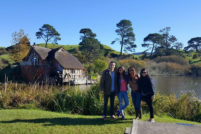 The Hobbiton Movie Set Small-Group Guided Tour from Auckland - The drive from Auckland to Matamata