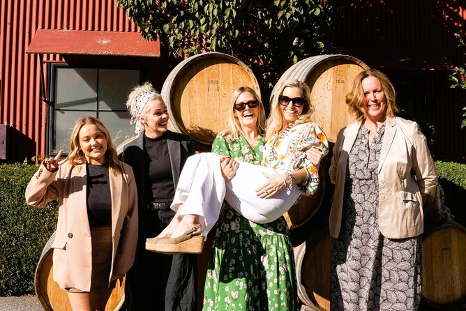 The Original Queenstown Wine Trail Tour – Celebrating 33+ Years! - Kinross for lunch, more wine, and a relaxed finish