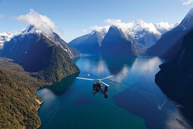 The Ultimate Milford Sound Experience by Helicopter from Queenstown - Crossing the Southern Alps by helicopter