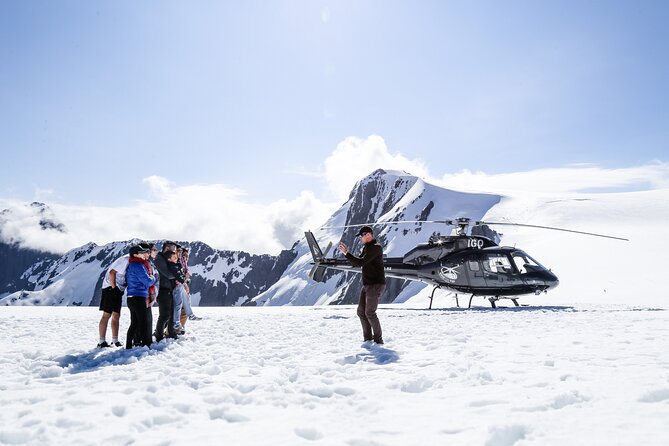 The Ultimate Milford Sound Experience by Helicopter from Queenstown - The alpine picnic is part of the experience