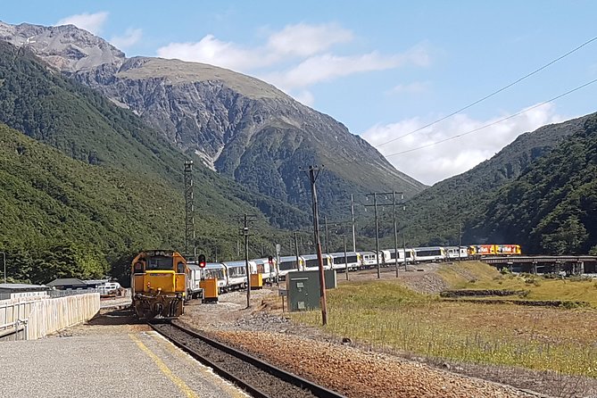 Tranz Alpine Train Tour - The nine-hour schedule is rewarding but not light