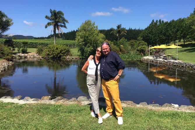 Vineyards Honey and Black Sand Beaches from Auckland - Who should book this tour?