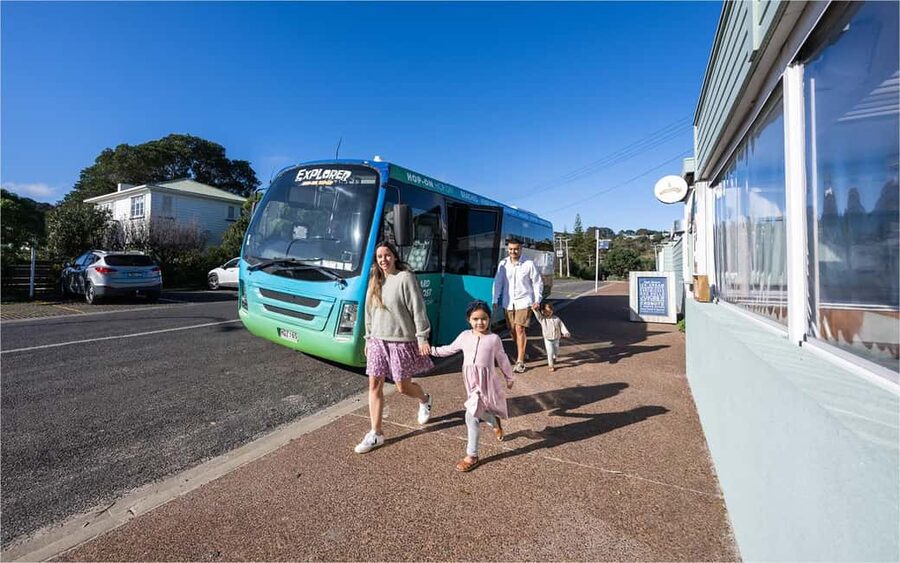 Waiheke Island: Ferry & Hop-On Hop-Off Explorer Bus Tickets - Beaches, shops, and galleries give the day balance