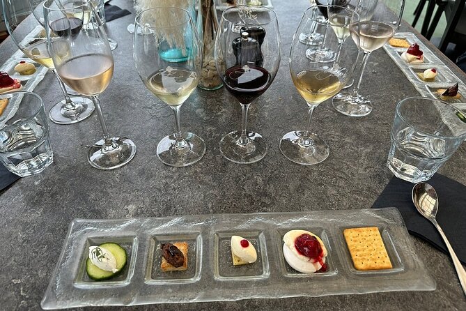 Waiheke Island Gourmet Food and Wine Tour - Casita Miro for wine, mosaics, and lunch