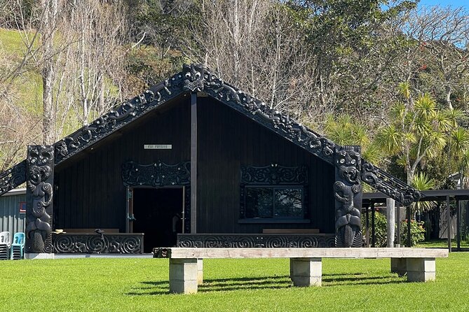 Waiheke Island Private History and Heritage Tour - Understanding the marae and cultural boundaries