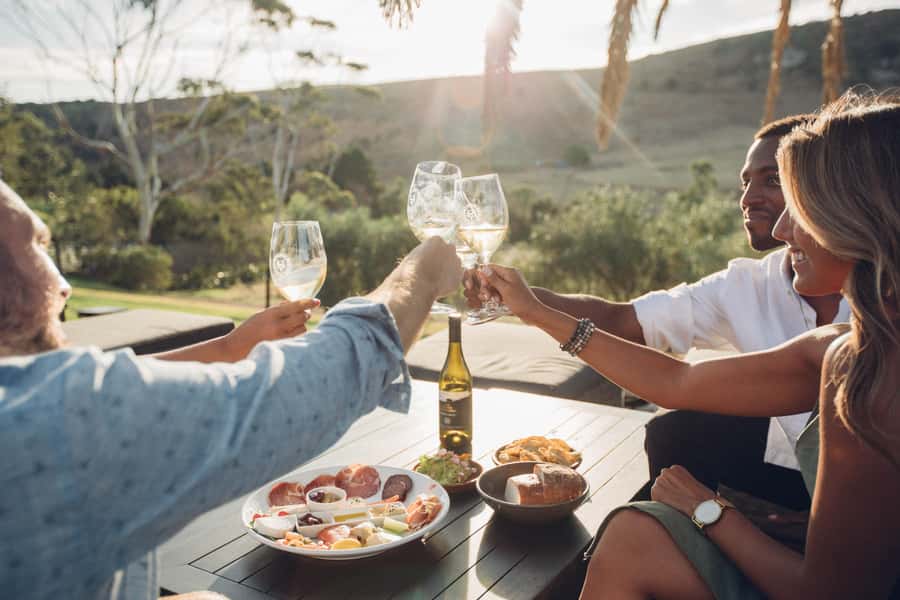 Waiheke Island: Wine Tour & Lunch at Award Winning Venue - Key points at a glance