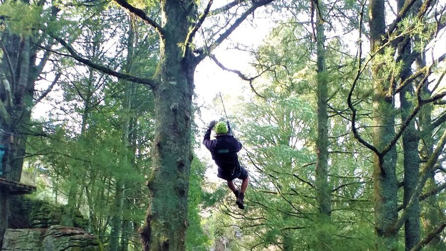 Waitomo Caves 1-Kilometer-Long Zipline Tour - What to wear and bring