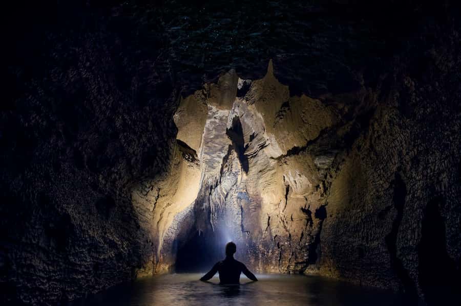 Waitomo Caves Black Abyss Ultimate Caving Experience - The 35-meter abseil into Ruakuri Cave