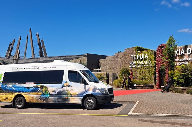 Waitomo Caves & Rotorua - Te Puia Small-Group Tour from Auckland - The long return journey to Auckland