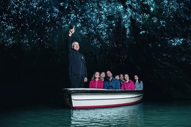 Waitomo Caves & Rotorua - Te Puia Small-Group Tour from Auckland - Leaving Auckland at 6:00 in the morning
