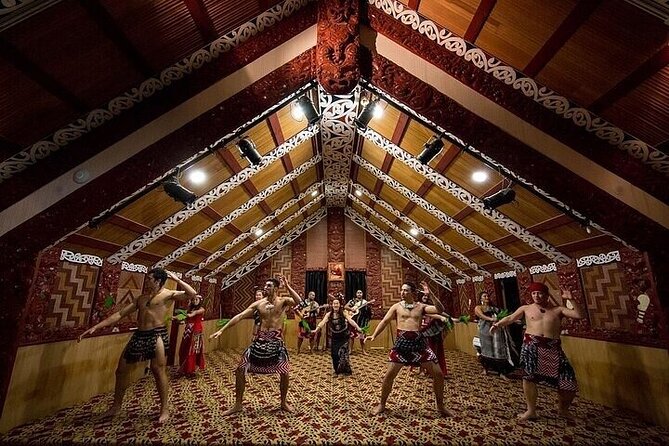 Waitomo Glow Worm Caves & Te Puia (Rotorua) Private Tour - Te Puia brings geothermal power and Māori culture together