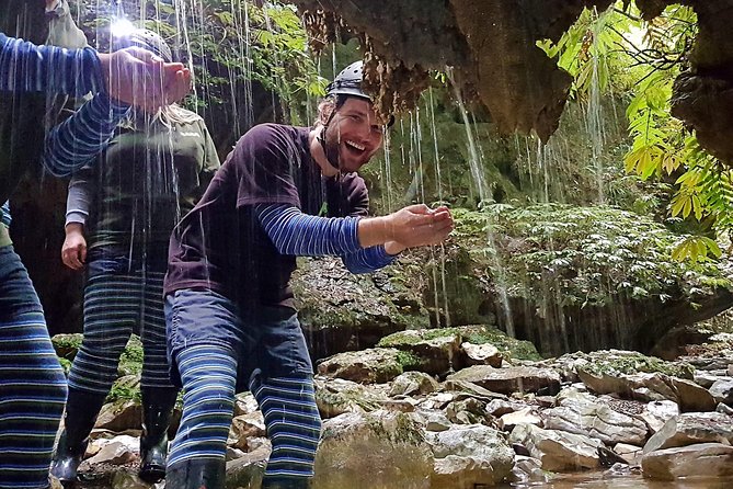 Waitomo’s Hidden Gem: Small-Group Off the Beaten Track Tour - The first 20 minutes: preparation, clothing, and safety