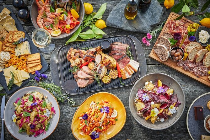 Walter Peak Gourmet BBQ Lunch & Queenstown Lake Cruise - Lunch at Colonel’s Homestead