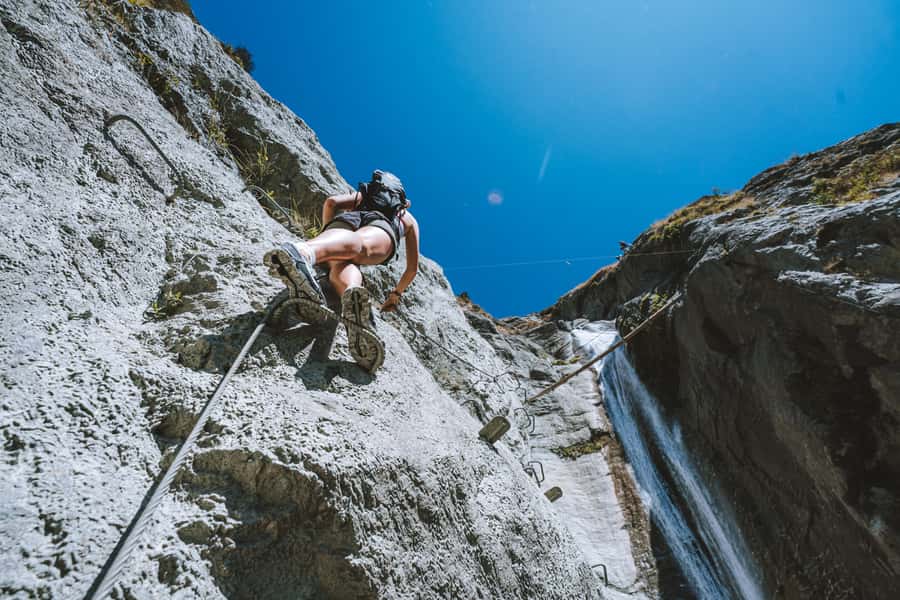 Wanaka: 4-Hour Intermediate Waterfall Cable Climb - The briefing and practice climb