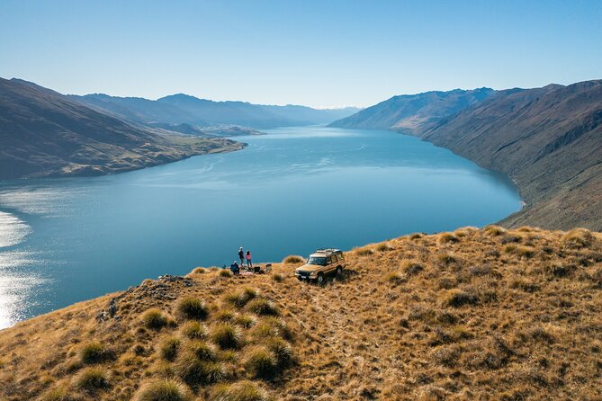 Wanaka 4x4 Explorer The Ultimate Lake and Mountain Adventure - A picnic with two different moods