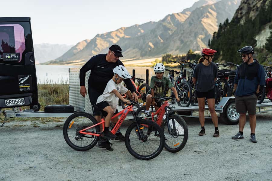 Wānaka: Gladstone Track and Wanaka Trails on Bike or eBike - From Wānaka’s lakefront to Hāwea’s quiet shore
