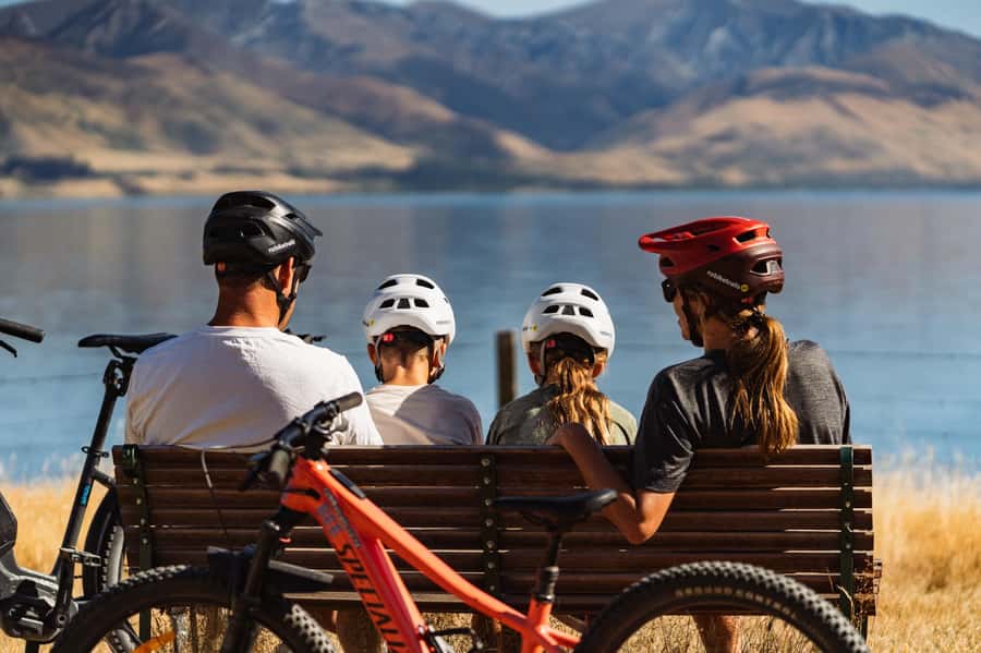 Wānaka: Gladstone Track and Wanaka Trails on Bike or eBike - Pembroke Patisserie after about an hour