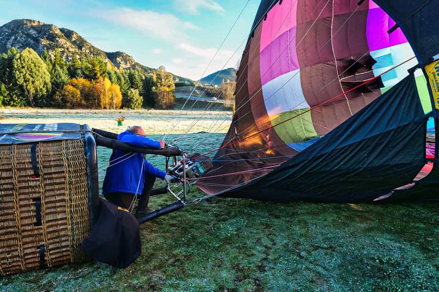 Wanaka: Scenic Hot Air Balloon Flight - Final call: book it for peace and scale