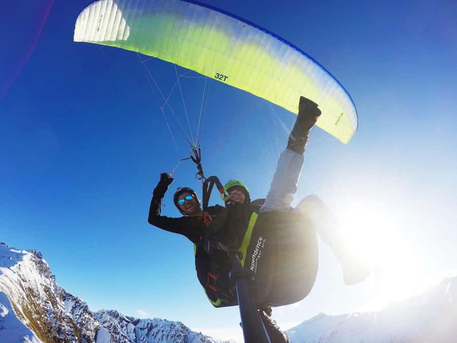 Wanaka: Tandem Paragliding Experience - Ten to Twenty Minutes Above the Matukituki Valley