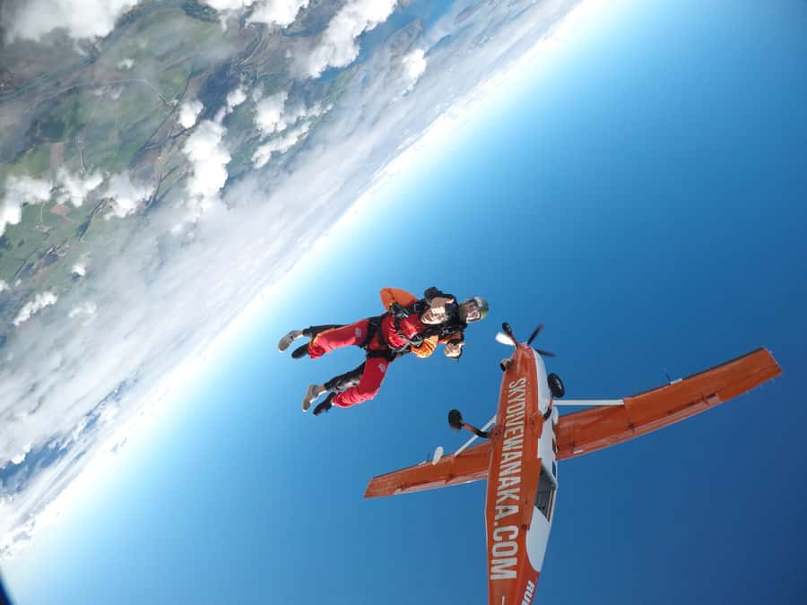 Wanaka: Tandem Skydive Experience - Choosing between 9,000, 12,000, and 15,000 feet