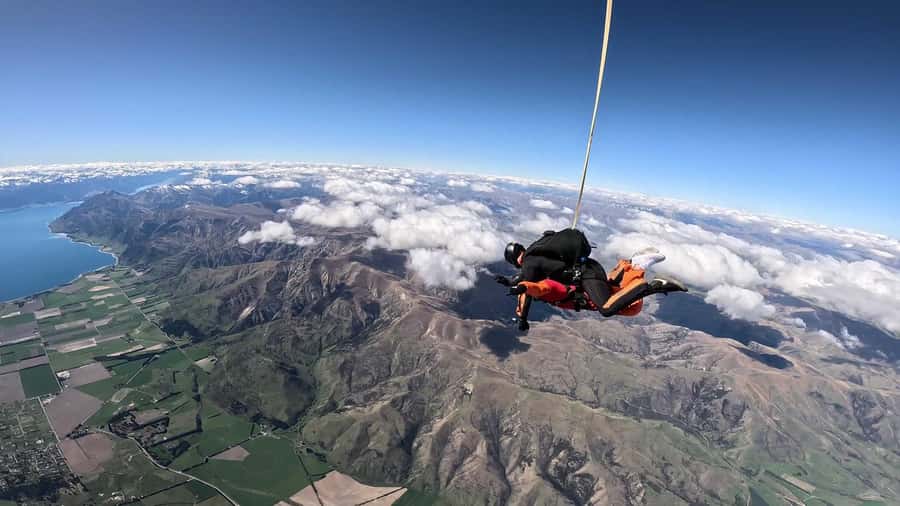 Wanaka: Tandem Skydive Experience - The people make a big difference
