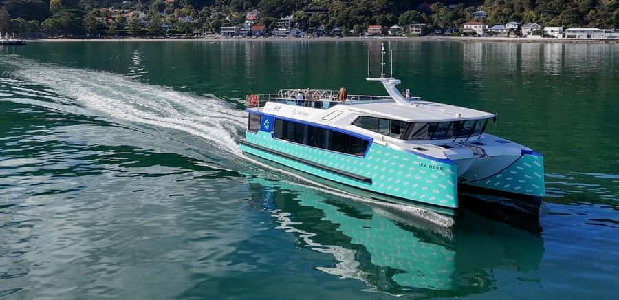Wellington: Commentated Harbour Explorer tour - What makes Ika Rere different