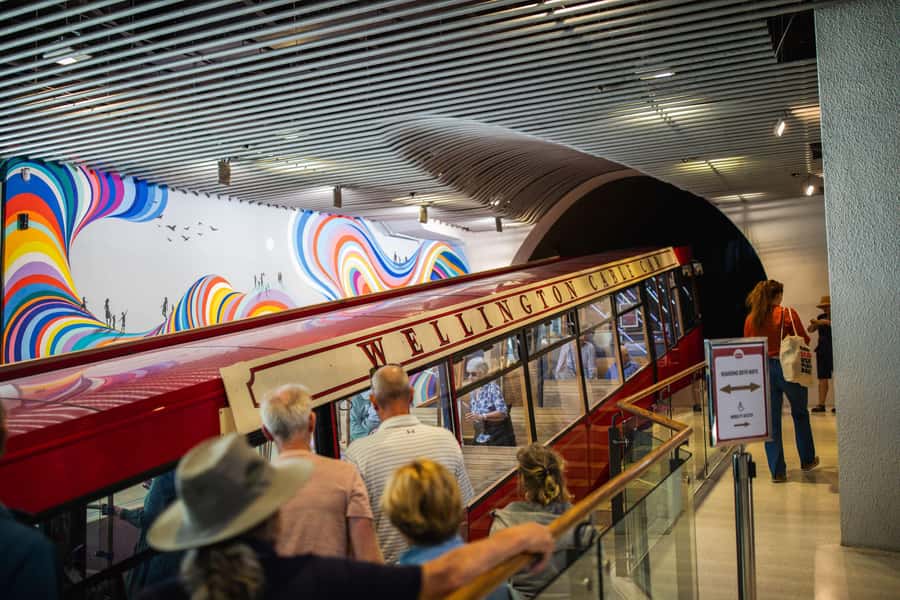 Wellington: Guided City Tour with Cable Car Ticket - Parliament, the Beehive, and Old St Paul’s