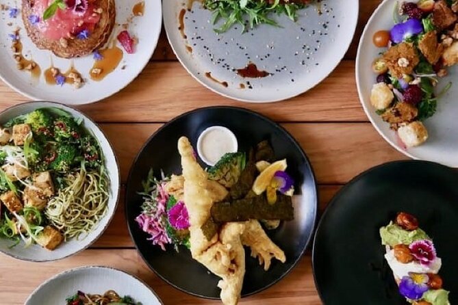 Wellington Jewish Heritage sightseeing tour with a kosher lunch - Kosher dining with a local cook