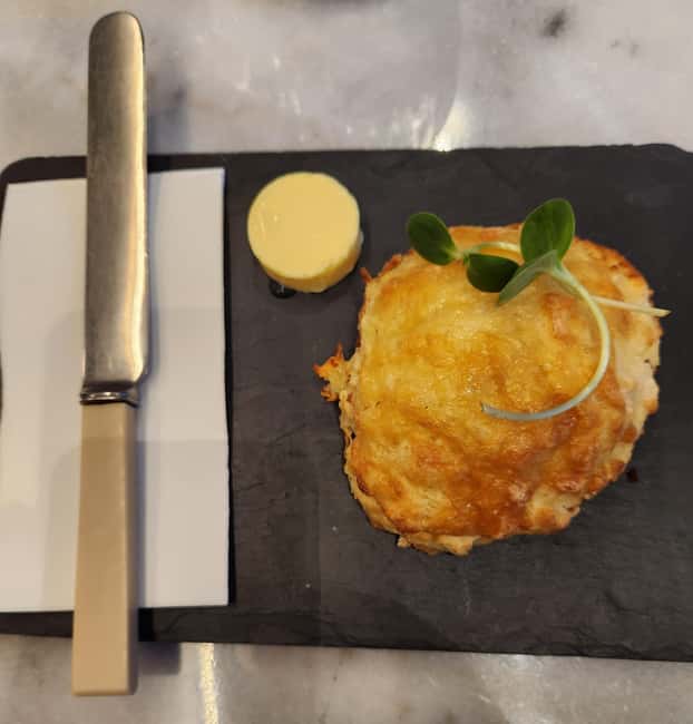 Wellington's Walking Food Odyssey - Scones, coffee, and a breakfast-sized start
