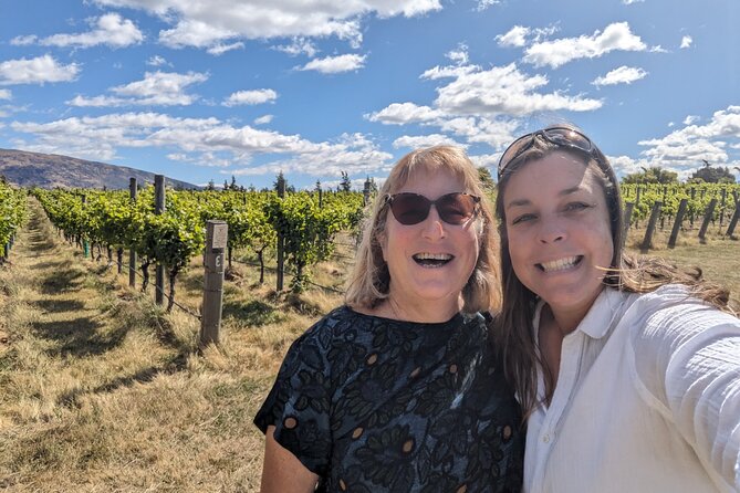 Wine Tasting Adventure Wanaka and Beyond - Bannockburn: hot days and boutique bottles
