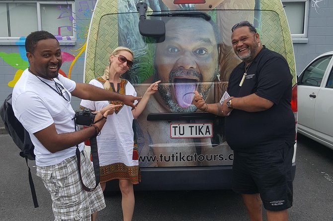 Your Kiwi Cultural Connection with Tu Tika Tours - AH Reed Kauri Park and living ancestors